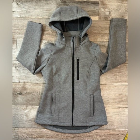 Andrew Marc~ Women’s Full Zip Hooded Knit Scuba Jacket Gray Size Medium - Picture 9 of 11